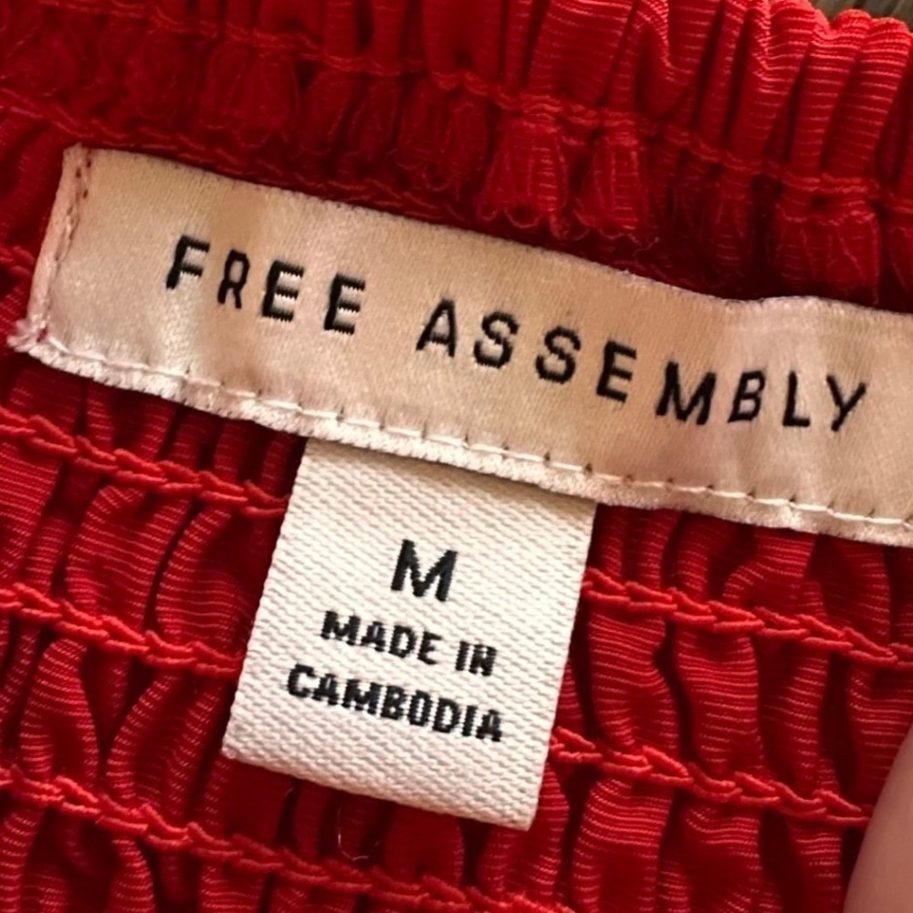 Free Assembly Red Dress Spaghetti Strap Smocked Bodice Tiered Midi M - Picture 15 of 17
